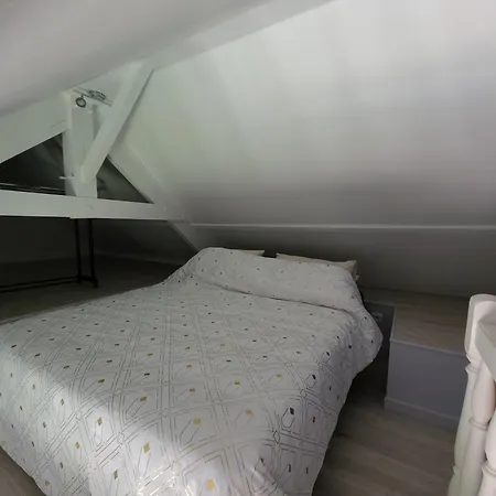 Maison En Pierre De Caen Charmante Et Confortable Et Sa Terrasse Privative Entre Terre Et *