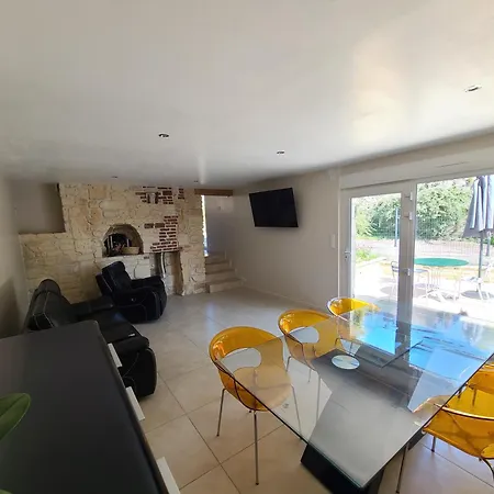 Maison En Pierre De Caen Charmante Et Confortable Et Sa Terrasse Privative Entre Terre Et Semesterbostad