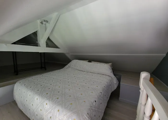 Maison En Pierre De Caen Charmante Et Confortable Et Sa Terrasse Privative Entre Terre Et *